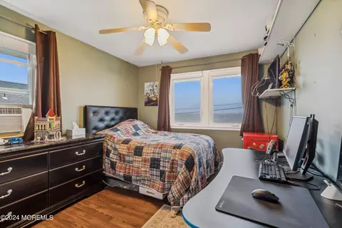 Bedroom - 206 Beach Ave, Leonardo, NJ 07737 photo 6 of 6