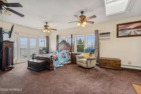 Bedroom - 206 Beach Ave, Leonardo, NJ 07737 photo 2 of 6