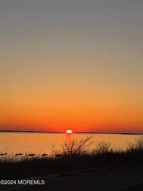 View/Area - 206 Beach Ave, Leonardo, NJ 07737 photo 10 of 28