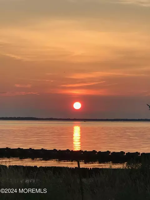 View/Area - 206 Beach Ave, Leonardo, NJ 07737 photo 9 of 28