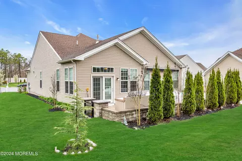 4 Erinbrook Ct, Forked River, NJ 08731 photo 3
