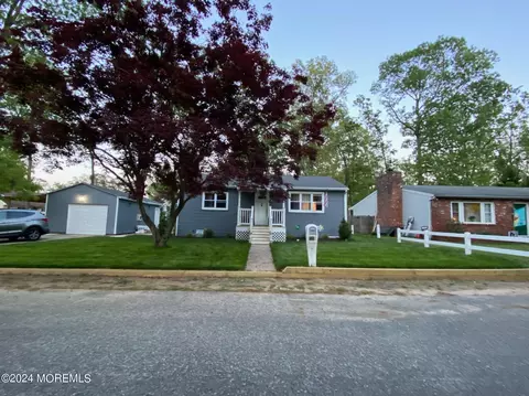 830 Willow Ln, Williamstown, NJ 08094