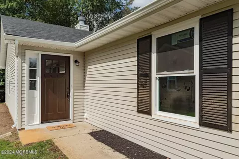 Entry Way - 2 A Cascade Ct, Brick, NJ 08724 photo 1 of 2
