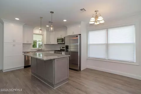 Kitchen - 2 A Cascade Ct, Brick, NJ 08724 photo 3 of 3