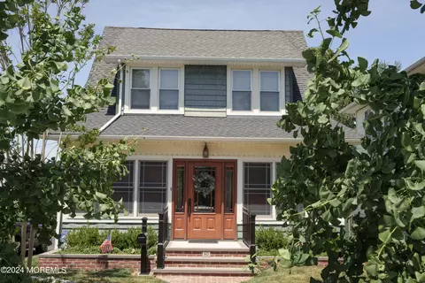 80 South Ave, Atlantic Highlands, NJ 07716