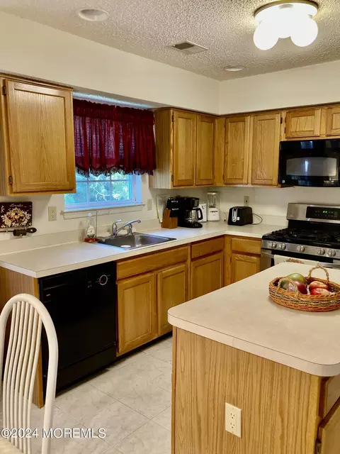 261 Oak Forest Dr, Brick, NJ 08724 photo 13