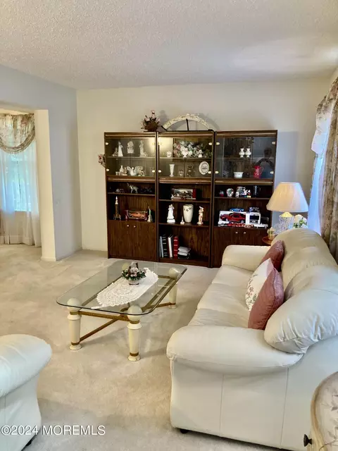 261 Oak Forest Dr, Brick, NJ 08724 photo 7
