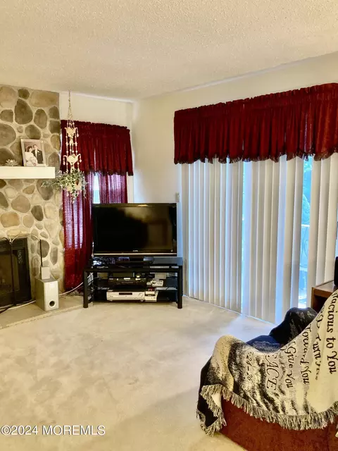 261 Oak Forest Dr, Brick, NJ 08724 photo 17