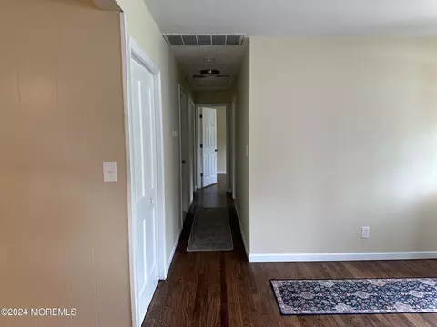 Entry Way - 21 Middlesex Rd, Matawan, NJ 07747 photo 2 of 2