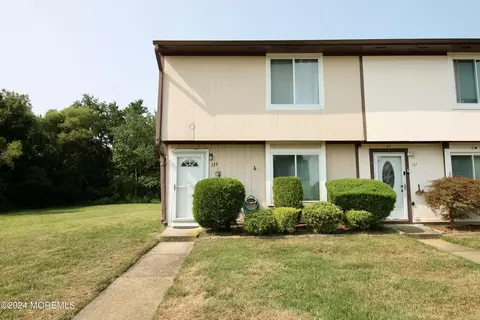 125 Creek Rd #517, Brick, NJ 08724
