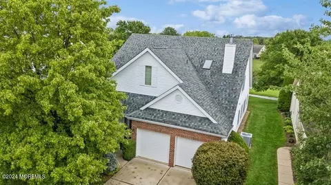 16 Chichester Rd, Monroe, NJ 08831