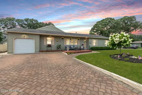 215 Baywood Blvd, Brick, NJ 08723