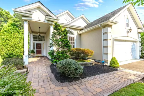 3 Exton Way, Jackson, NJ 08527