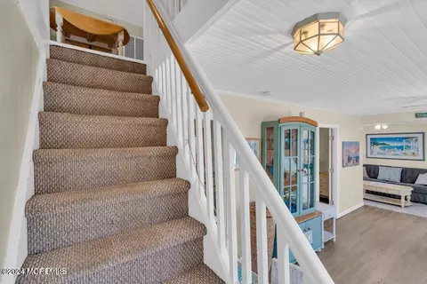 Entry Way - 218 Anglesea Ave, Ocean Gate, NJ 08740 photo 2 of 3