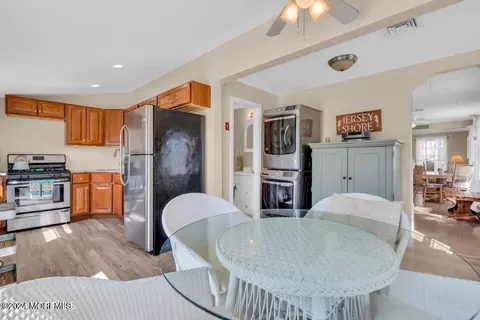 Dining - 218 Anglesea Ave, Ocean Gate, NJ 08740 photo 6 of 6