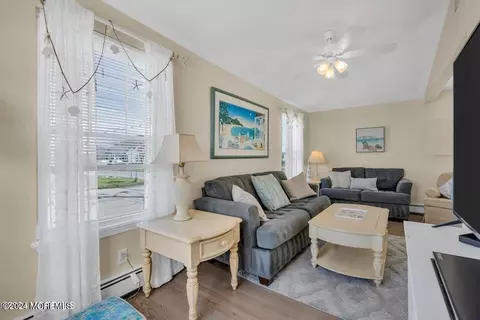 Living - 218 Anglesea Ave, Ocean Gate, NJ 08740 photo 3 of 3