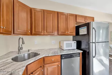 Kitchen - 218 Anglesea Ave, Ocean Gate, NJ 08740 photo 3 of 4