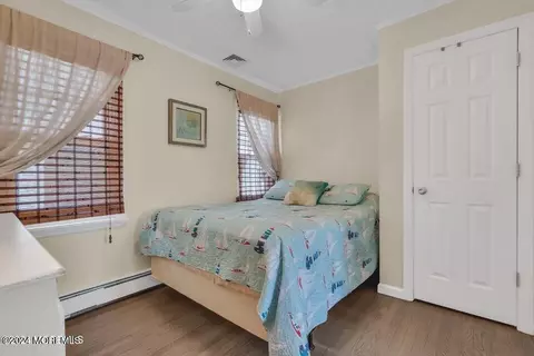 Bedroom - 218 Anglesea Ave, Ocean Gate, NJ 08740 photo 2 of 5