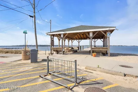 Exterior - 218 Anglesea Ave, Ocean Gate, NJ 08740 photo 8 of 8