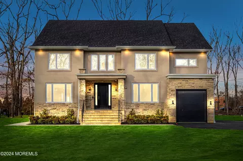 289 Chestnut St, Lakewood, NJ 08701