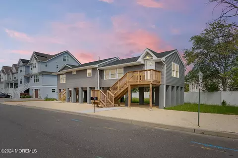 23 Longman St, Toms River, NJ 08753
