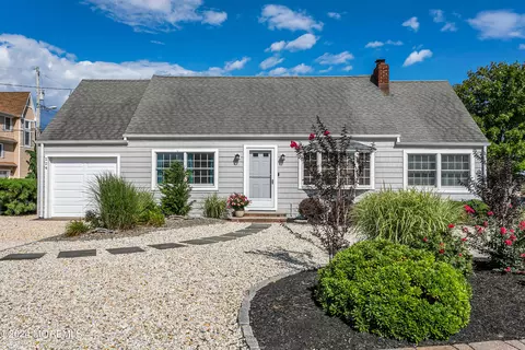 224 Ketch Rd, Mantoloking, NJ 08738