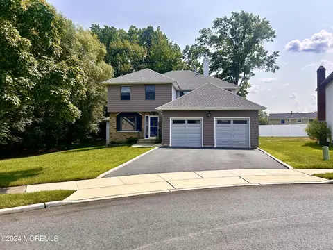 16 Crescent Pl, Hazlet, NJ 07730