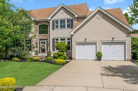 9 Heather Way, Barnegat, NJ 08005