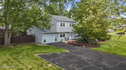 9 Cornell Pl, Manalapan, NJ 07726