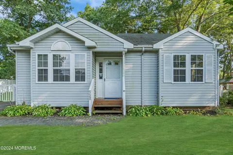 248 Stormy Rd, Manahawkin, NJ 08050