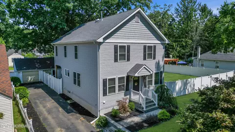 14 Asbury Ave, Freehold, NJ 07728