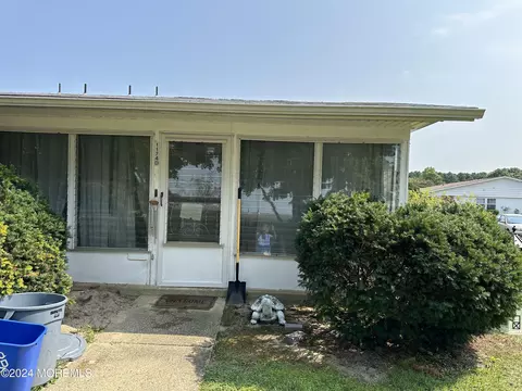 1174 Clydebank Ct # D, Lakewood, NJ 08701