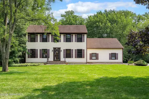 22 Winding Brook Way, Shrewsbury, NJ 07702
