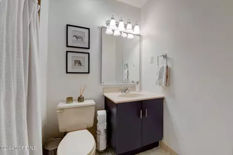 Bath - 29 Balmoral Ct, Matawan, NJ 07747 photo 2 of 2