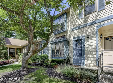 29 Balmoral Ct, Matawan, NJ 07747