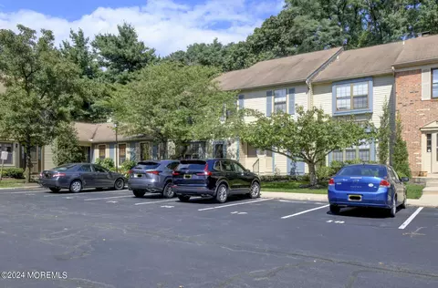 Exterior - 29 Balmoral Ct, Matawan, NJ 07747 photo 4 of 4