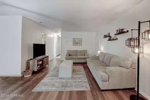 Living - 29 Balmoral Ct, Matawan, NJ 07747 photo 1 of 1