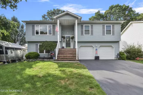 122 Moses Milch Dr, Howell, NJ 07731
