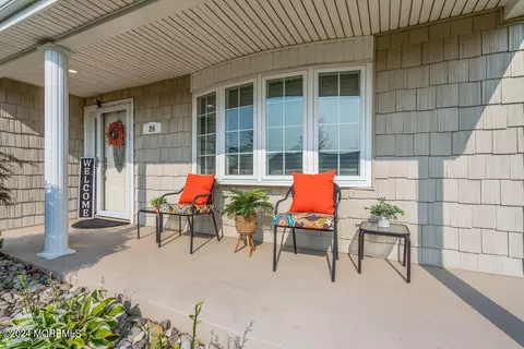 24 Woodstock Ln, Manchester, NJ 08759