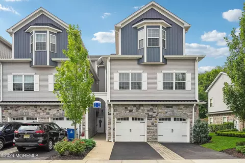 10 Emily Ct, Hazlet, NJ 07730