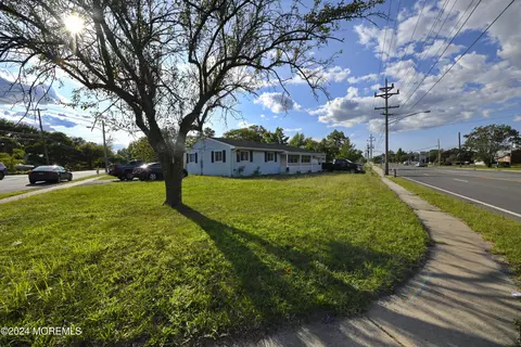 980 Fischer Blvd, Toms River, NJ 08753