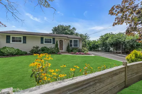 985 Monty Rd, Toms River, NJ 08753