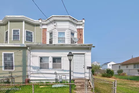 719 N Ohio Ave, Atlantic City, NJ 08401