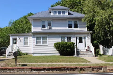 724 W Bay Ave, Barnegat, NJ 08005