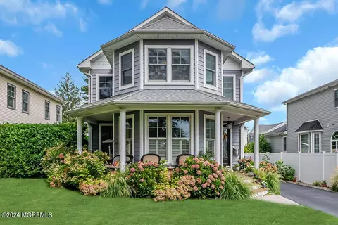 554 Essex Ave, Spring Lake Heights, NJ 07762