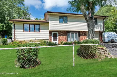 6 Emory Ct, Jackson, NJ 08527