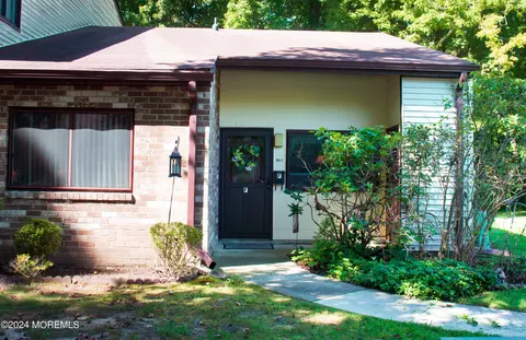 99 Arrowood Rd #F, Englishtown, NJ 07726