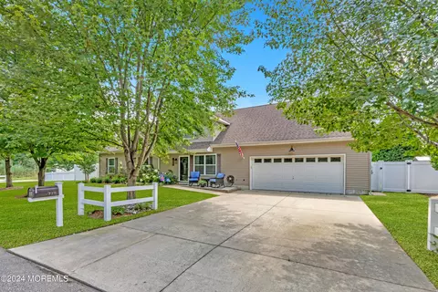 777 Baltic Dr, Brick, NJ 08723 photo 3