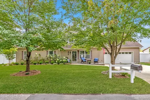 777 Baltic Dr, Brick, NJ 08723 photo 4