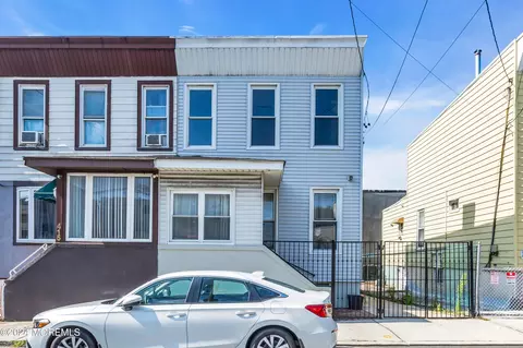 417 55th St, West New York, NJ 07093